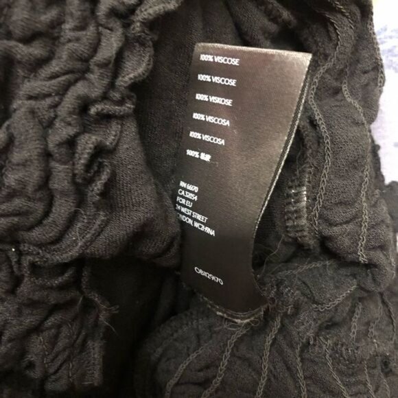 URBAN OUTFITTERS Smocked Square Neck Stretchy Smocked Banding in BlackSz L - Picture 7 of 7